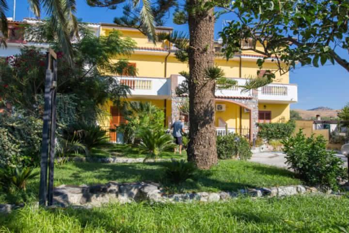 B&B Casa Cosmano Brancaleone Marina Exterior foto