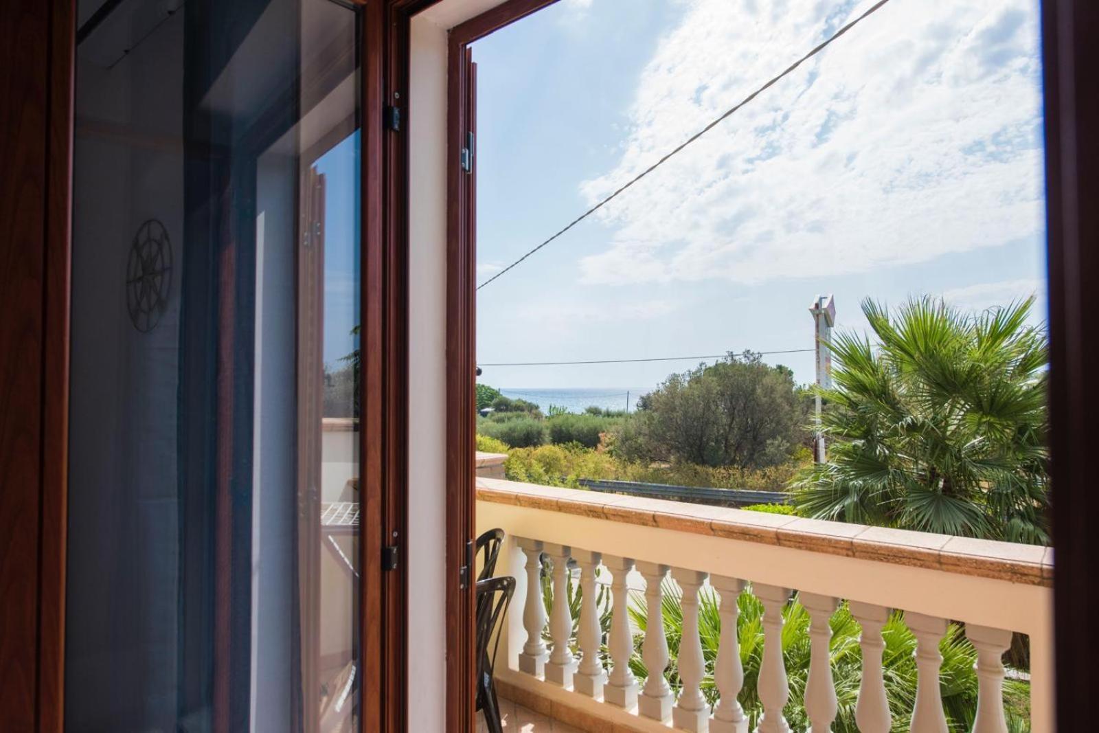 B&B Casa Cosmano Brancaleone Marina Exterior foto