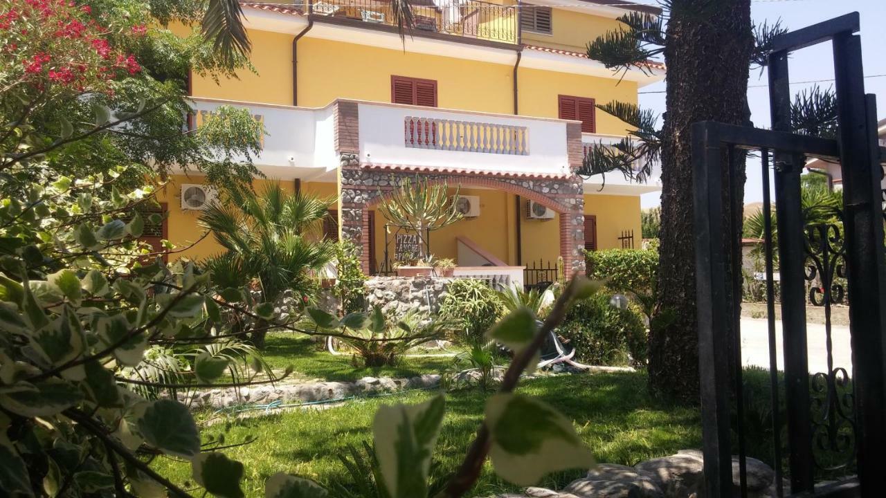 B&B Casa Cosmano Brancaleone Marina Exterior foto